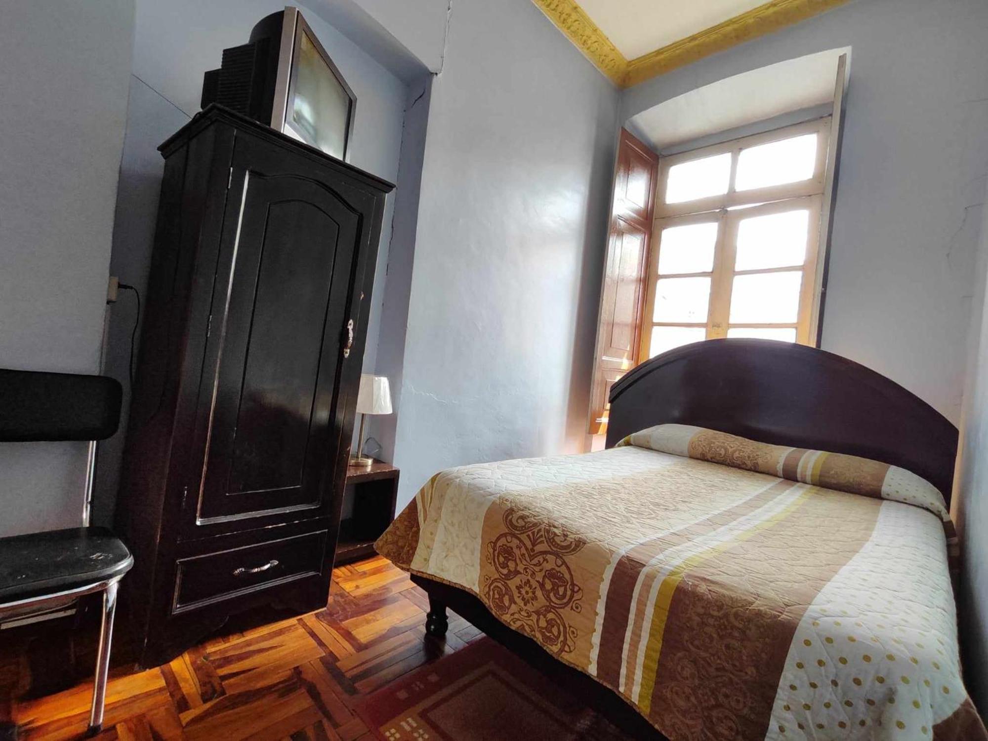 Hostal Juana De Arco *